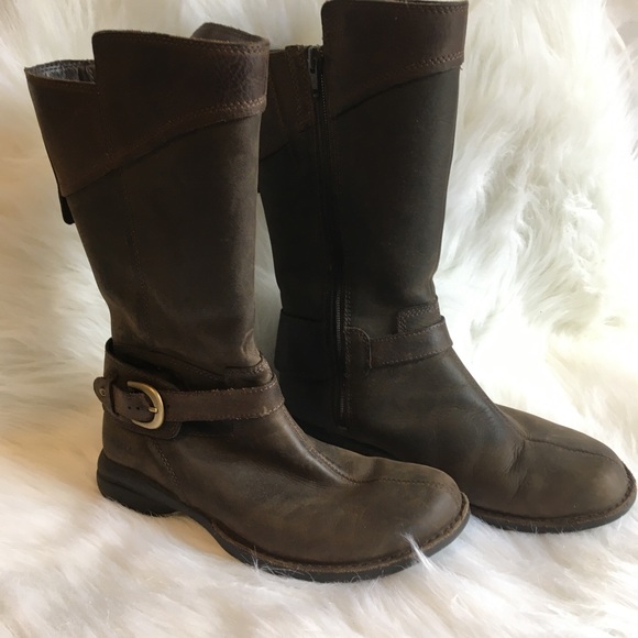 Merrell Shoes - Women’s Merrell WaterProof Calf Boots.